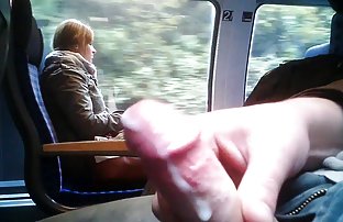 πορνό σεξ Το αρσενικό άνοιξε τα πόδια μιας κοιμώμενος μπαλαρίνα