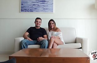 πορνό σεξ Το γλυκό κορίτσι αποπλάνησε τον αδερφό της και τον έσυρε στο κρεβάτι.