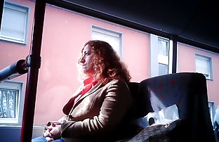 πορνό σεξ Στοργικός γραμματέας αναρροφάται από ένα όμορφο αφεντικό