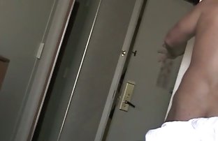 πορνό σεξ Ένα ζευγάρι των Ρώσων φοιτητών σκηνοθετημένο ένα καυτό fuck στην κουζίνα