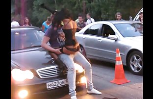 πορνό σεξ Λεπτή ξανθιά έθεσε τον καρκίνο και φυτεύτηκε στις περισσότερες ντομάτες